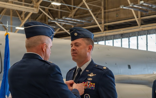 Fairchild AFB Airmen receive high honors for combat heroism