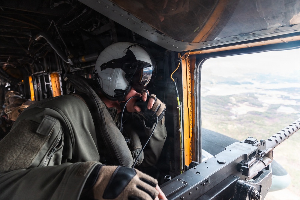 12th LCT Marines insert via CH-53E Super Stallions during air assault