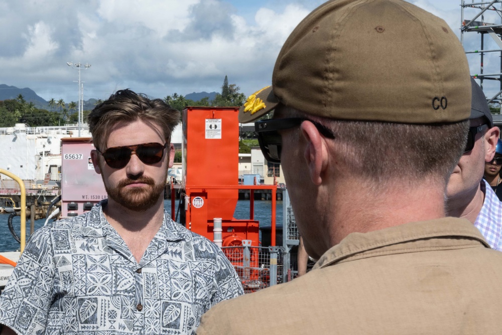 STAFFDEL Lukas visits USS Indiana (SSN 789)