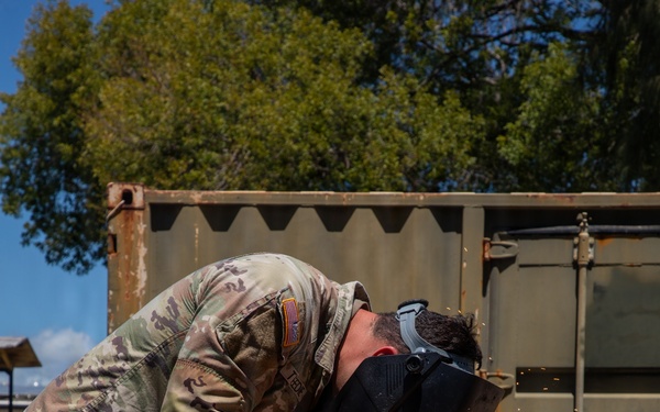 U.S. Soldiers Train with Exothermic Torch