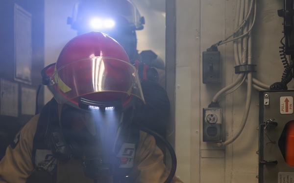 USS Arleigh Burke (DDG 51) Damage Control Drill