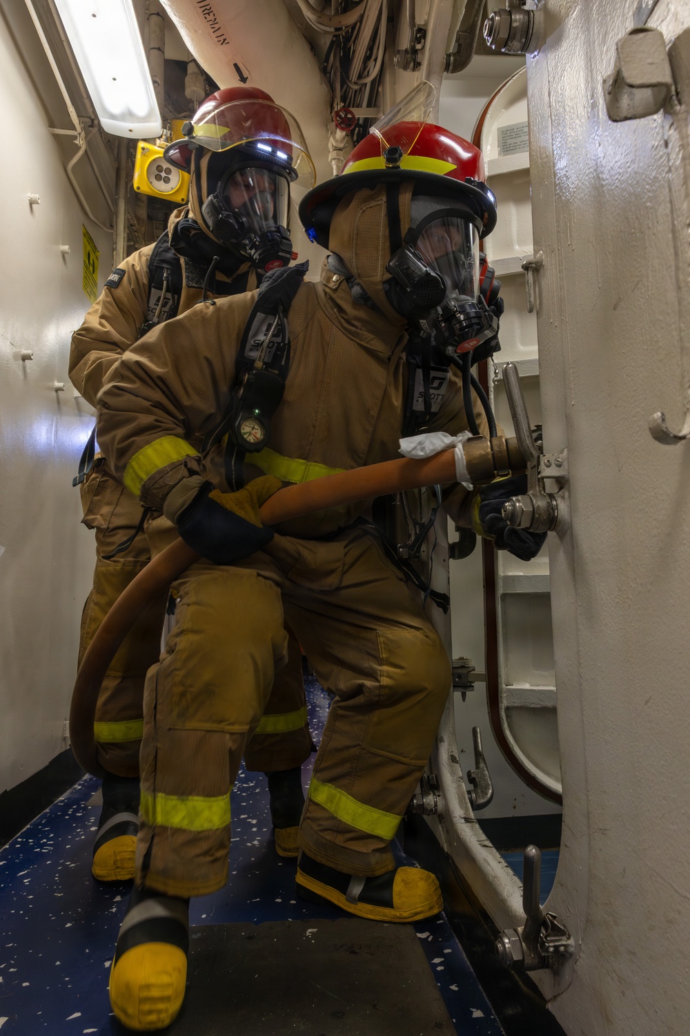 USS Arleigh Burke (DDG 51) Damage Control Drill