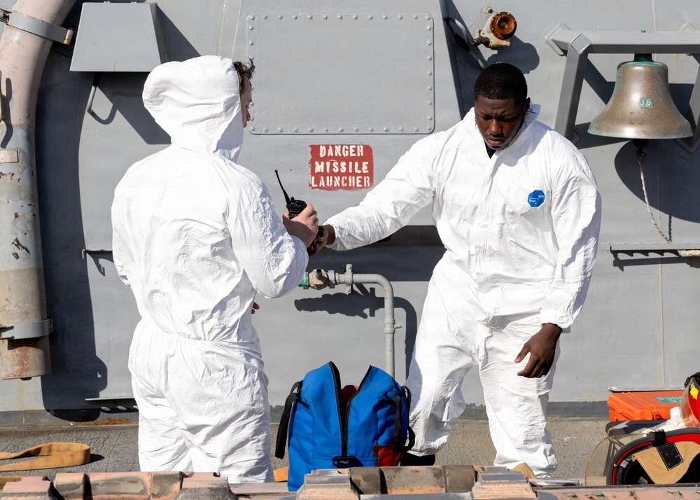USS Arleigh Burke (DDG 51) Damage Control Drill