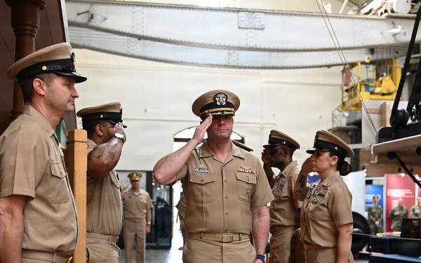 NSA Washington CO Arrives for CPO Birthday Celebration