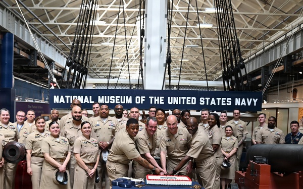 Navy Leadership Cuts Cake for 133rd CPO Birthday