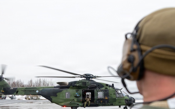 CORE26 | Finnish Air Force, U.S. Marines Join Together to Fuel Aircraft in the Arctic