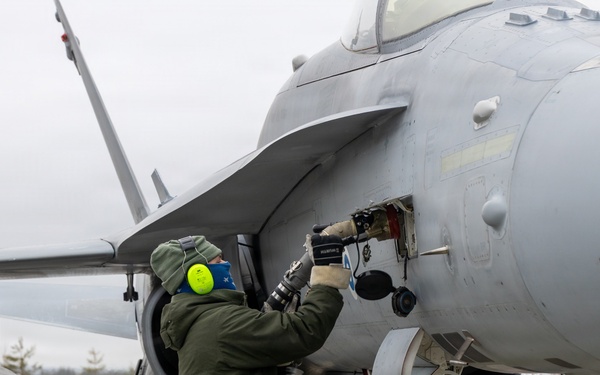 CORE26 | Finnish Air Force, U.S. Marines Join Together to conduct dry run in the Arctic