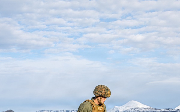 CORE26 | Royal Norwegian Air Force, U.S. Marines Join Together to Fuel Aircraft in the Arctic