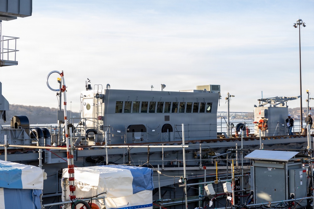 PNSY Undocks USS Albany (SSN 753)