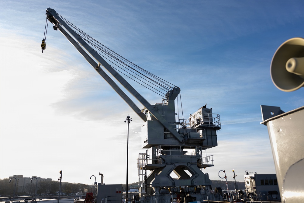 PNSY Undocks USS Albany (SSN 753)