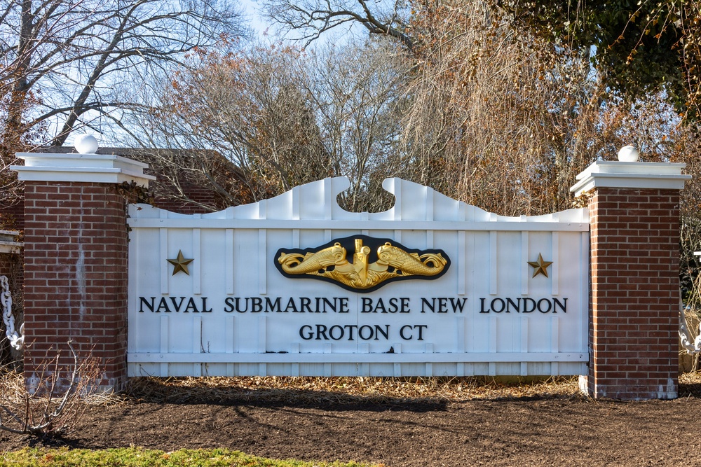 PNSY Undocks USS Albany (SSN 753)