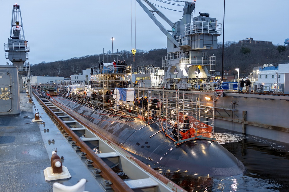 PNSY Undocks USS Albany (SSN 753)