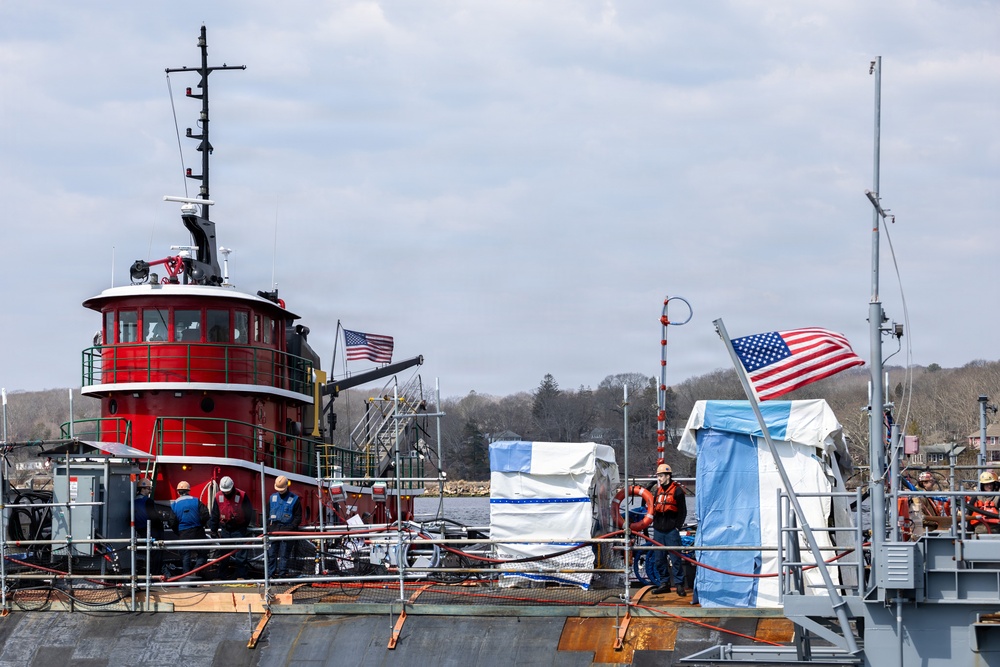 PNSY Undocks USS Albany (SSN 753)