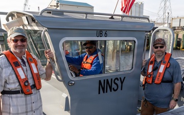 Barge Maintenance and Environmental Workboat Crew (Code 900F.44) Keeps Norfolk Naval Shipyard’s Mission Afloat