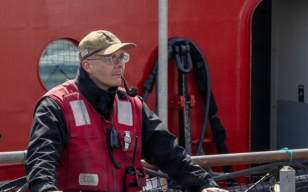 PNSY Undocks USS Albany (SSN 753)