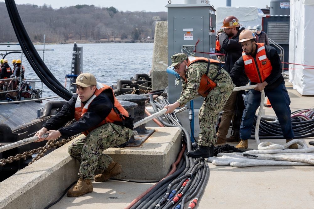 PNSY Undocks USS Albany (SSN 753)