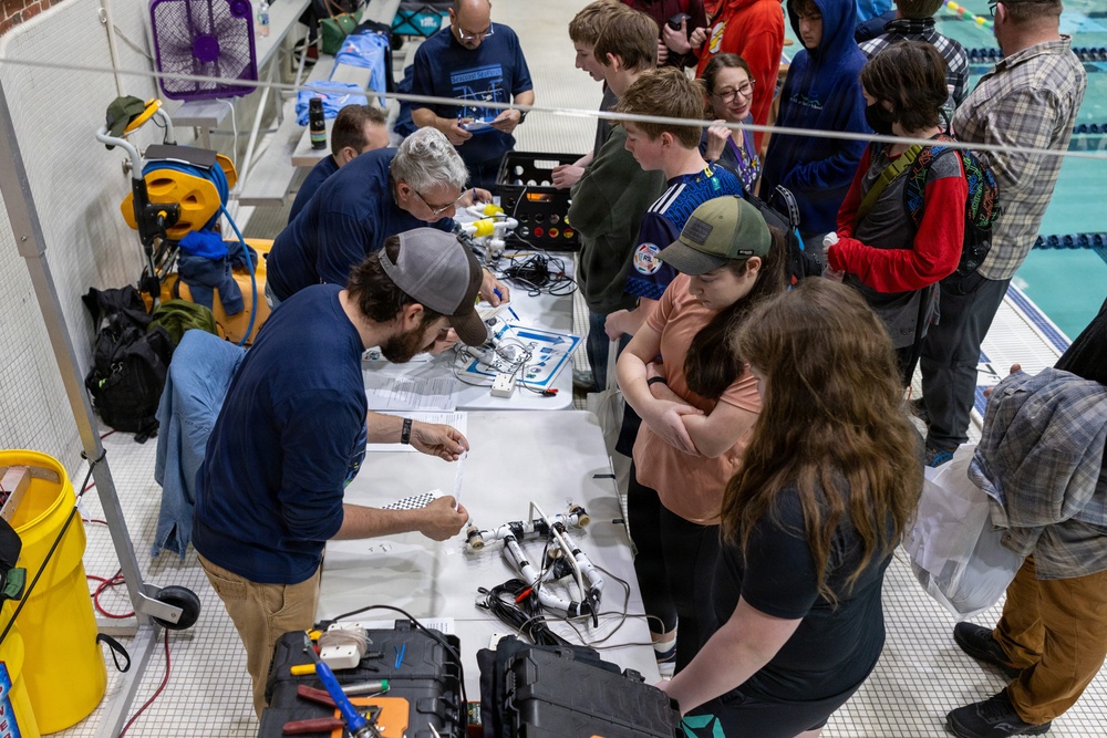 Future Engineers Take the Plunge with SeaPerch