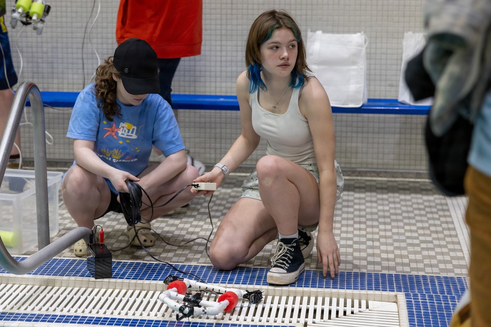 Future Engineers Take the Plunge with SeaPerch