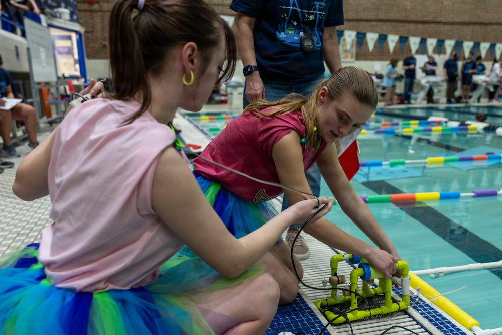 Future Engineers Take the Plunge with SeaPerch