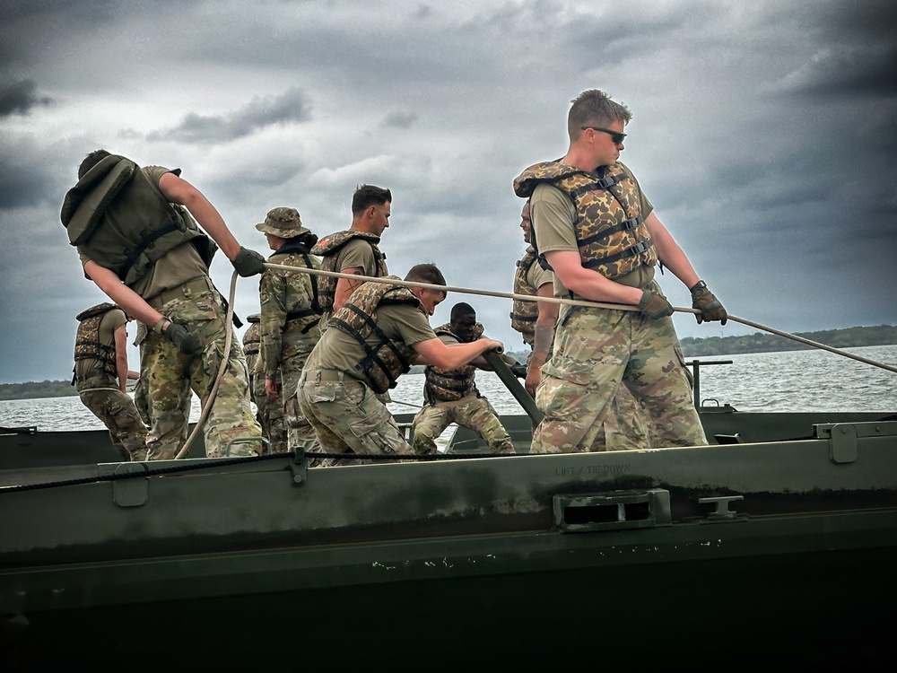 U.S. Army Reserve Engineers Conduct Bridging Training at Bardwell Lake with USACE Partnership