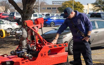 Norfolk Naval Shipyard Holds Orientation Day With State and Local Partners Supporting Emergency Response