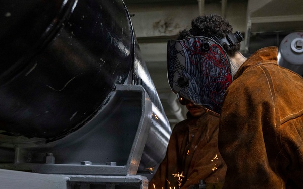 USS Abraham Lincoln (CVN 72) supports Operation Epic Fury