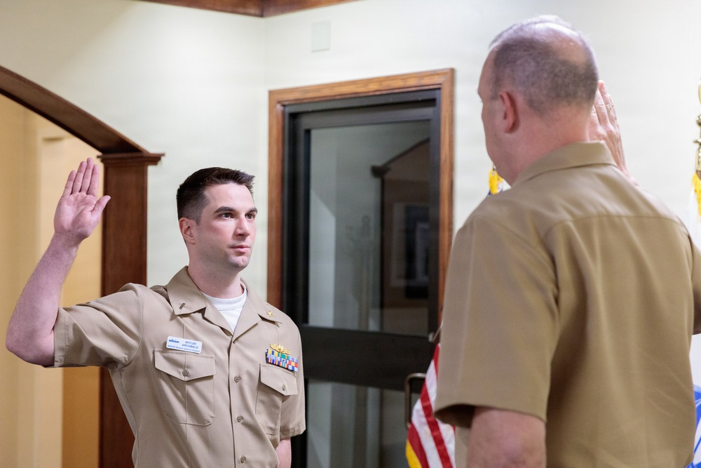 NAVSUP WSS Officer Promoted to Lieutenant