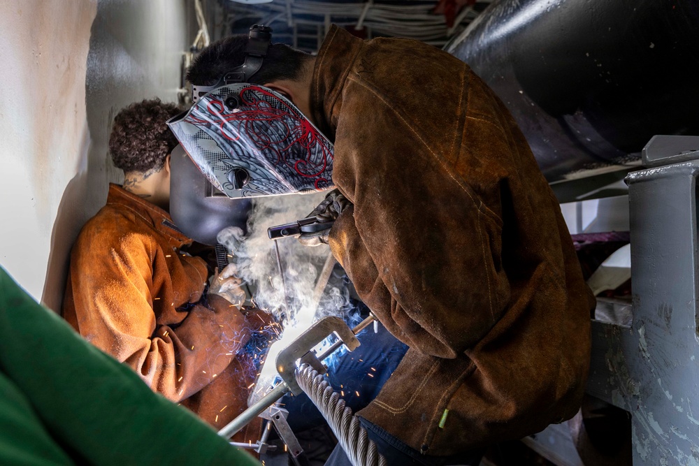 USS Abraham Lincoln (CVN 72) supports Operation Epic Fury