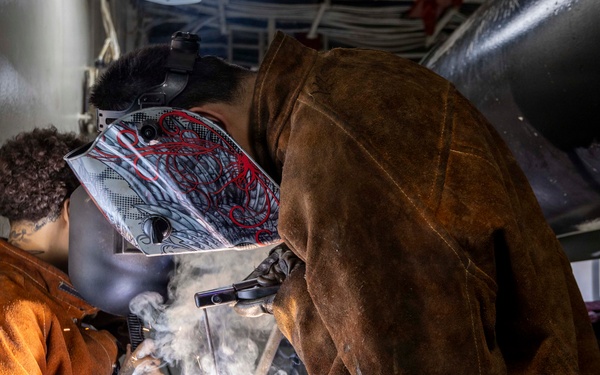 USS Abraham Lincoln (CVN 72) supports Operation Epic Fury