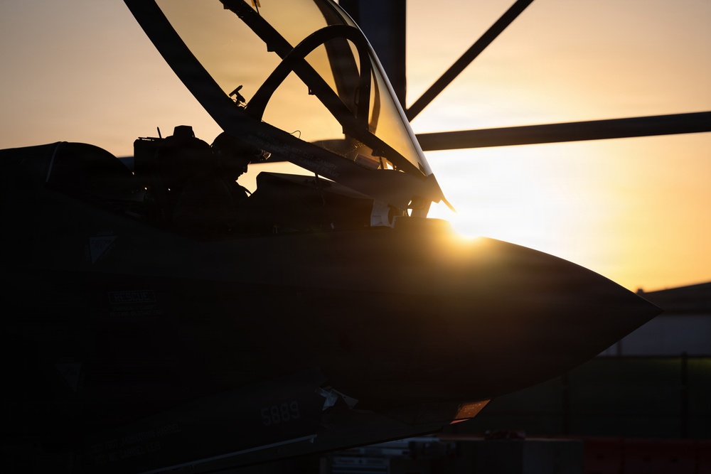 125th FW conducts F-35A operational training in the dark