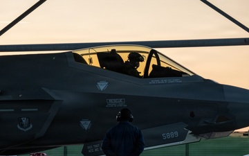 125th FW conducts F-35A operational training in the dark
