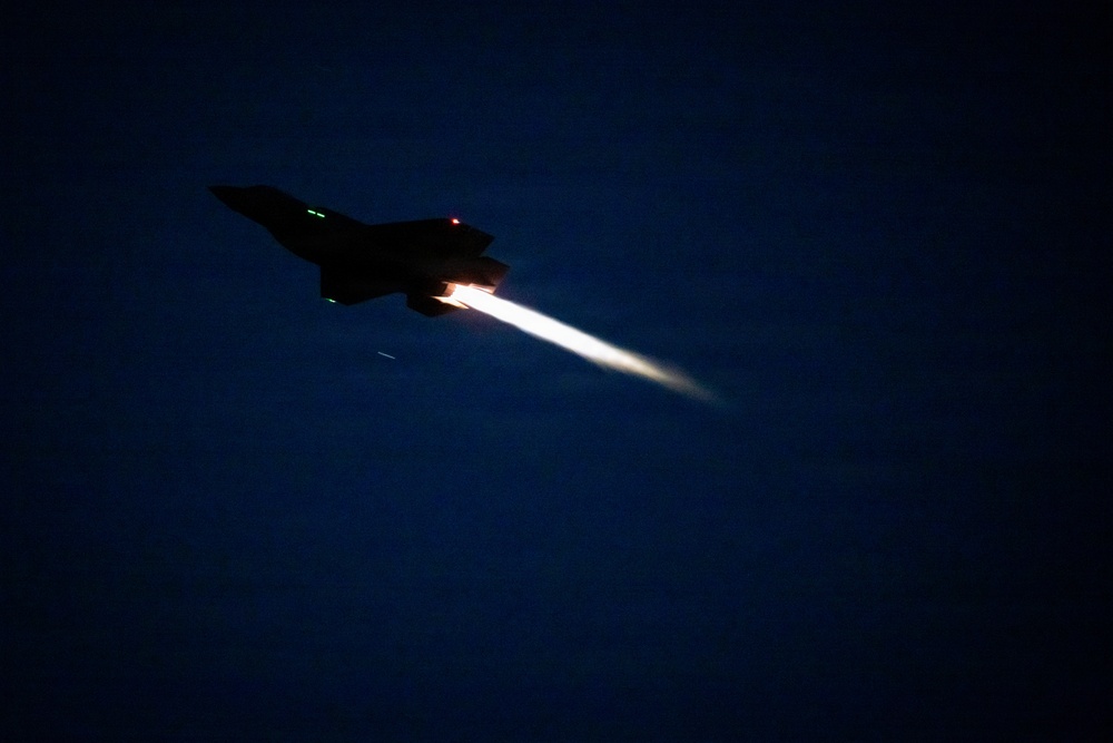 125th FW conducts F-35A operational training in the dark
