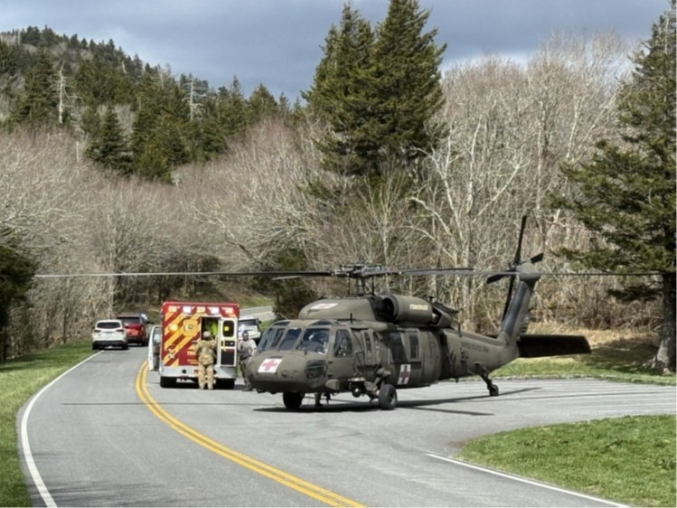 Tennessee Guardsmen rescue visitor in National Park