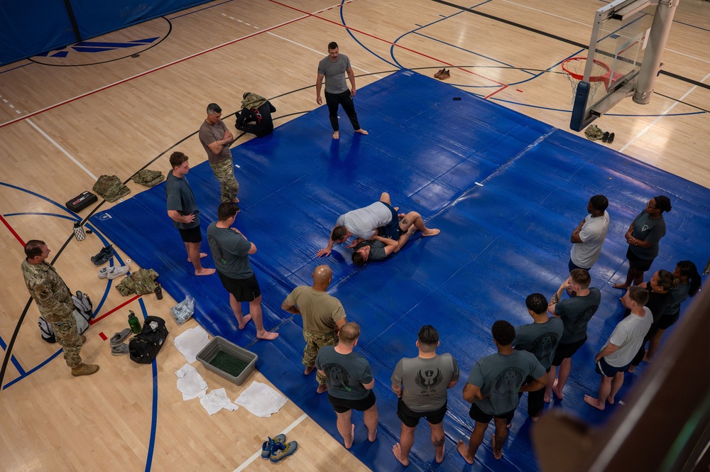 Air Force and Navy Reserve Officer Training Corps cadets gain familiarization of DMs “Rescue &amp;amp; Attack” mission