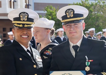 Navy psychologist earns CDR Erin Simmons Award for advancing warfighter readiness