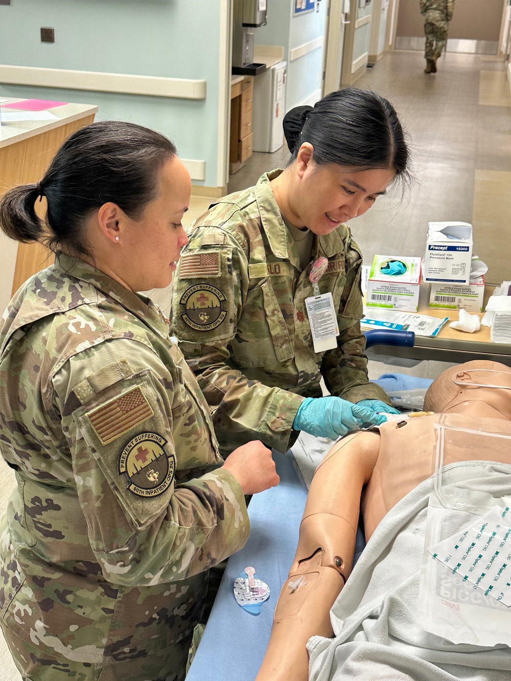 Golden Bear Medics sharpen skills, bolster readiness at nursing fair