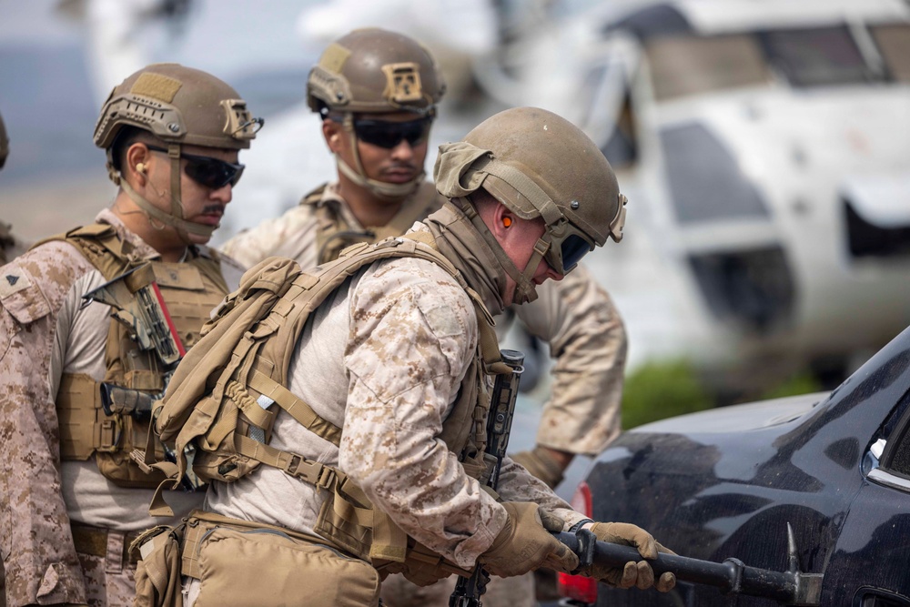 13th MEU Marines participate in TRAP Course 26-2