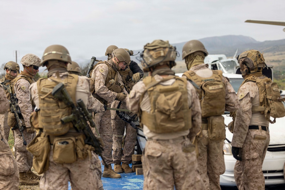 13th MEU Marines participate in TRAP Course 26-2