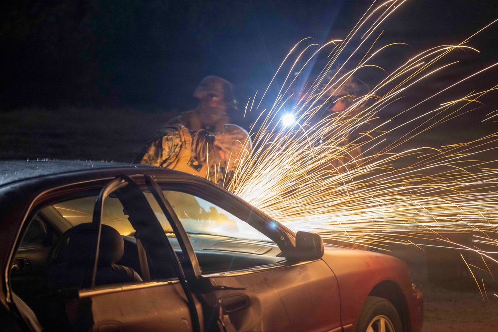 13th MEU Marines participate in TRAP course