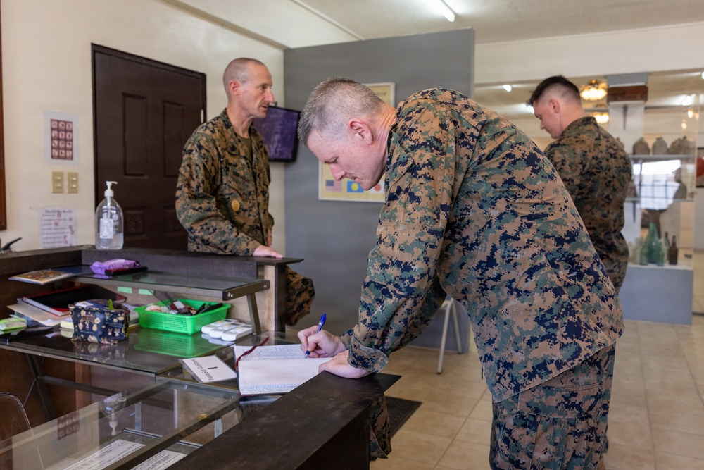 MARFORPAC deputy commander in Palau: Historic site tour