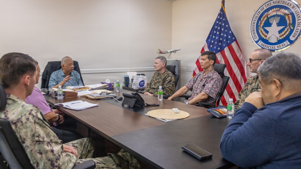 MARFORPAC deputy commander meets with governor of Northern Mariana Islands