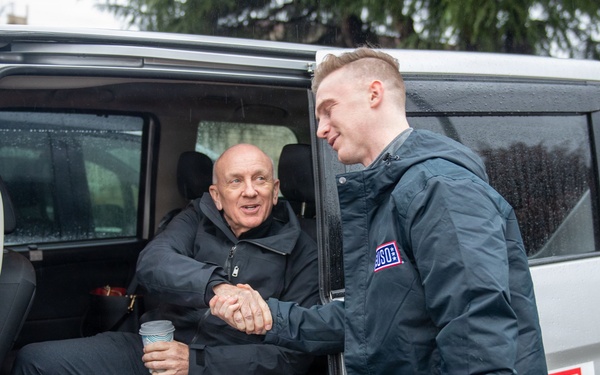 There is no place like Yokota: U.S.O. volunteer award winner in Yokota Air Base