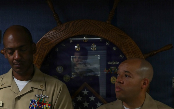 Comstock Holds 133rd Navy Chief Birthday Ceremony