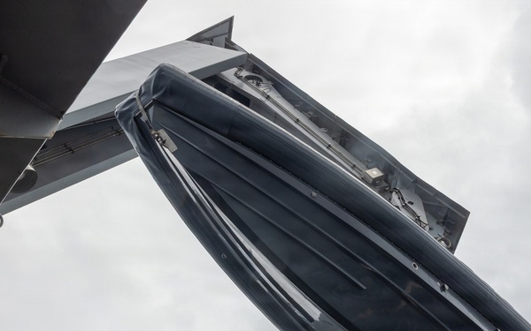 11th MEU Marines &amp; Sailors Conduct RHIB Operations aboard USS Portland