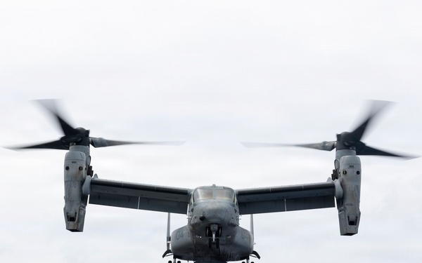 11th MEU Marines, Sailors Conduct Flight Operations Aboard USS Boxer