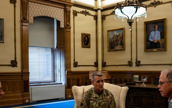 Chief of the National Guard Bureau meets with Indiana governor at Statehouse