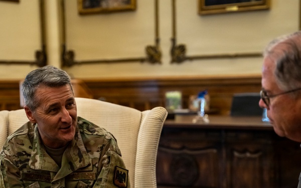 Chief of the National Guard Bureau meets with Indiana governor at Statehouse
