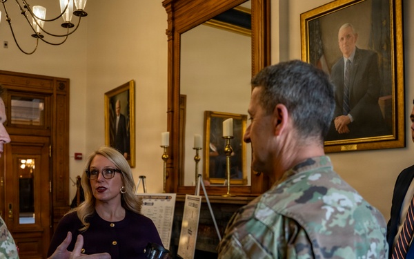 Chief of the National Guard Bureau meets with Indiana governor at Statehouse