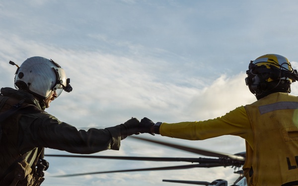 22nd MEU (SOC) | VMM-263 (REIN) CH-53E Flight Operations Aboard USS San Antonio