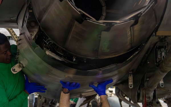 Abraham Lincoln Conducts Maintenance